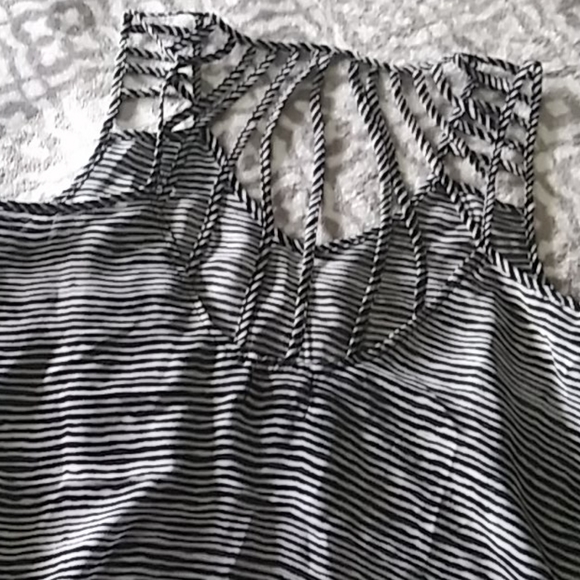 Top - Picture 2 of 2